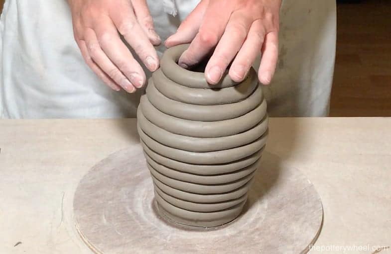 What is the technique of coiling Coiling technique pottery